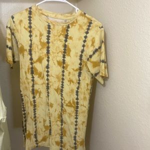 “Original Use” XS men’s shirt patterned yellow